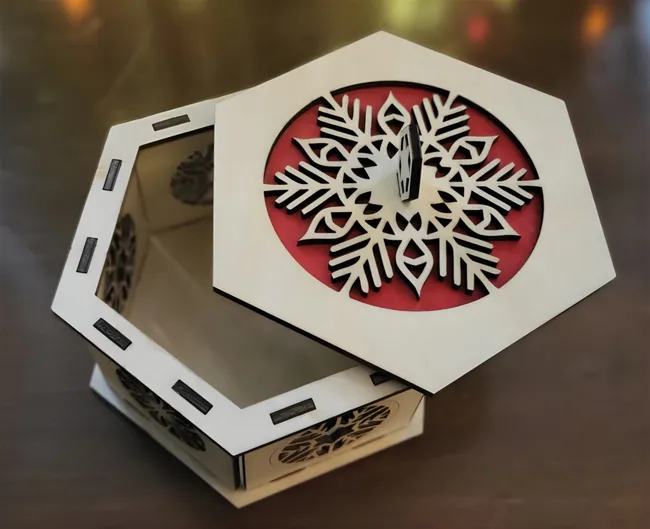Boîte Cadeau Hexagonale en Bois – Flocon de Neige