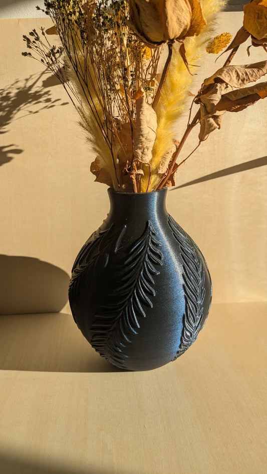 Vase "Plumes Acérées" – Inspiration Naturelle