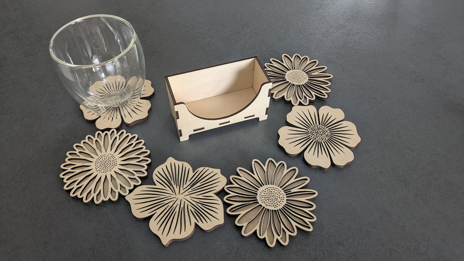 Articles Décoratifs et Utilitaires