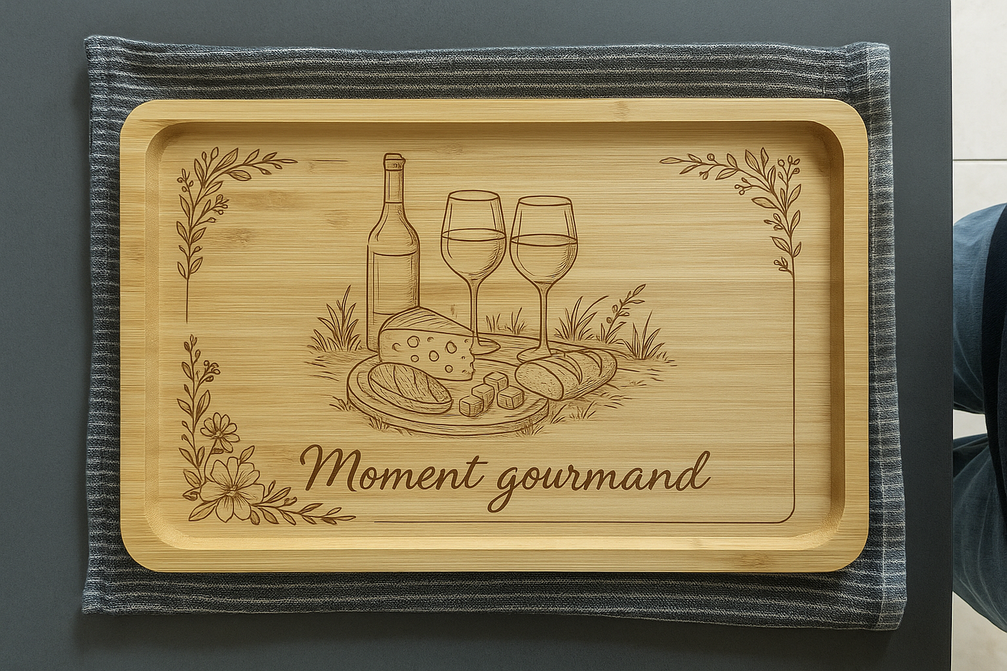 Planche Apéro en Bambou Personnalisée – Gravure Artistique Unique
